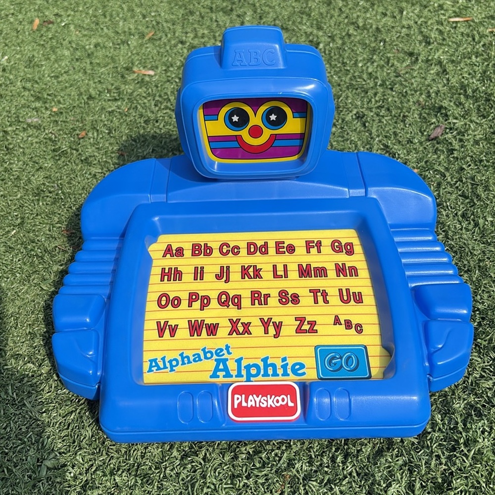 Vintage Playskool Talking Alphabet Alphie Electronic Robot
